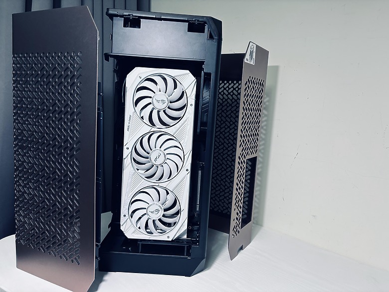 「立式高塔 itx 主機，賽博煙囪！」Cooler Master Ncore 100 Max 開箱分享～