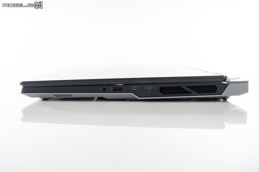 MSI Titan 18 HX A14V 測試報告｜穩坐龍魂電競的旗艦效能王座