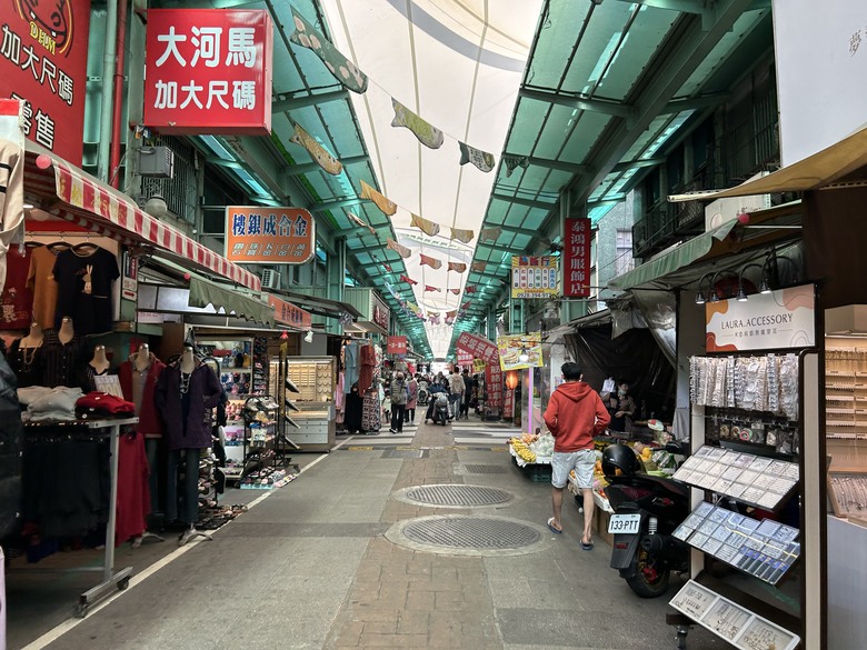 騎遊高雄全台唯一「鐵路媽祖、逍遙園」