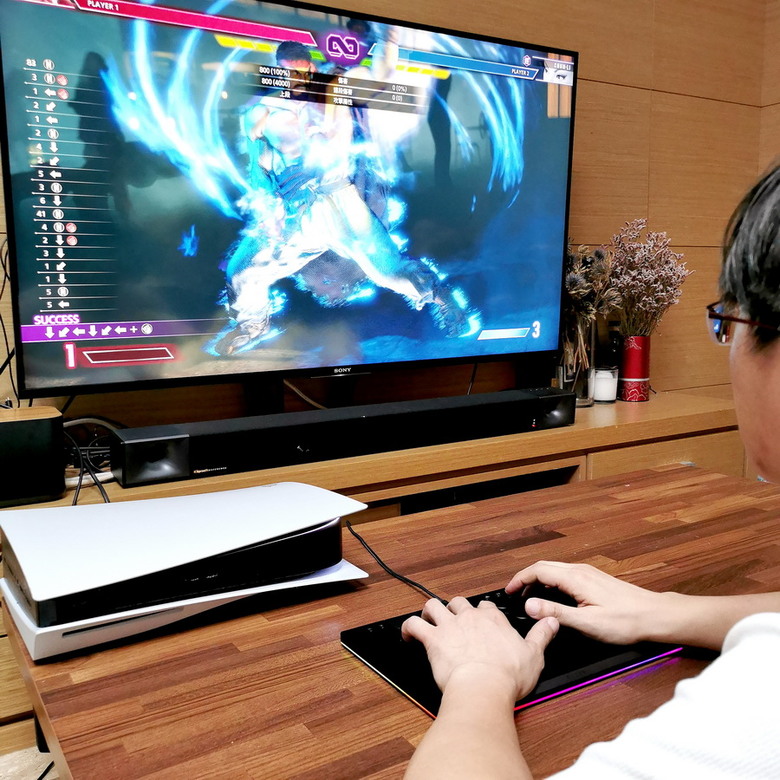 Razer Kitsune - 超纖薄、超精準、快速出招,讓您成為格鬥高手
