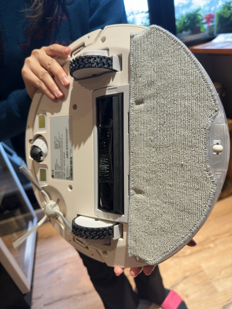 現場體驗 LG CordZero™清空塔的魅力丨時尚美學 meets 雙重潔淨力丨吸塵器+掃地機器人不再各自為政!