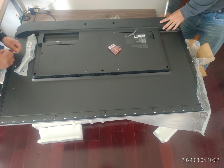 Ambilight (流光溢彩)初體驗（PHILIPS-55PUH8528）