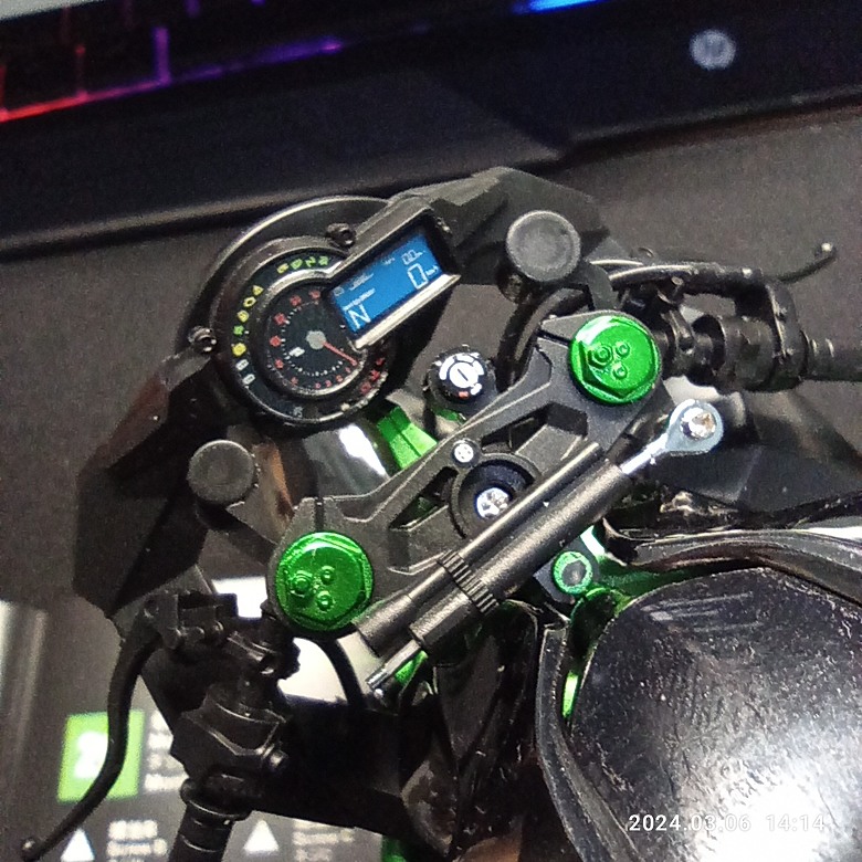 點我看大圖 【模型新手也能輕鬆組 Part1】MENG 1/9 KAWASAKI H2 悅色版 重機模型