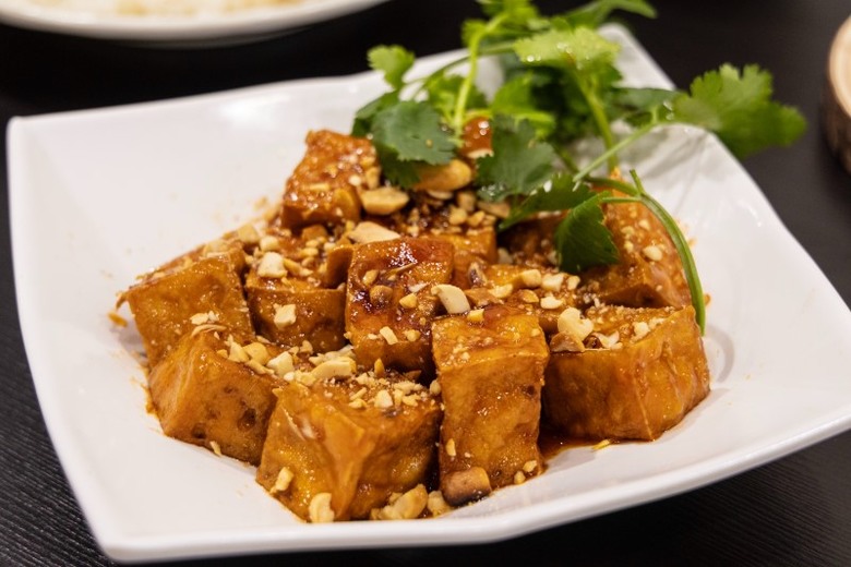 員林越南菜首選│正宗風味創意研發 「牛肉河粉」現點現沖！