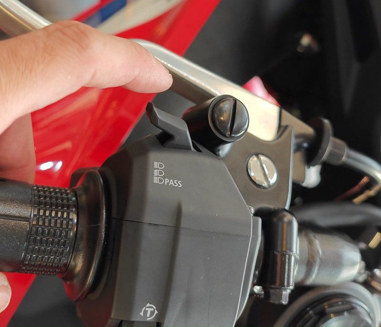 2024 CBR650R/CB650R新舊款比較