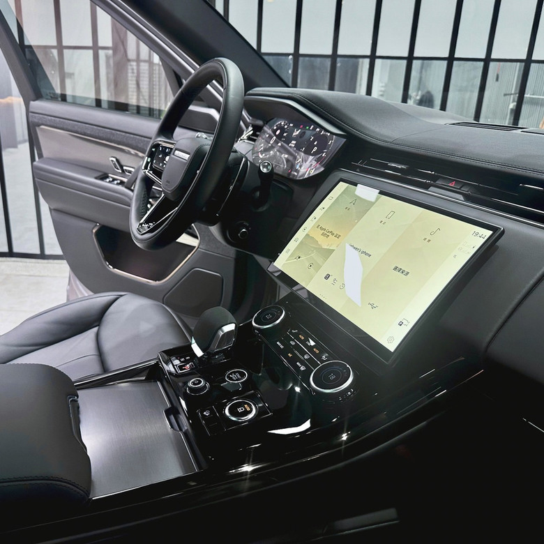 分享：2023年式 Range Rover Sport Dynamic P400