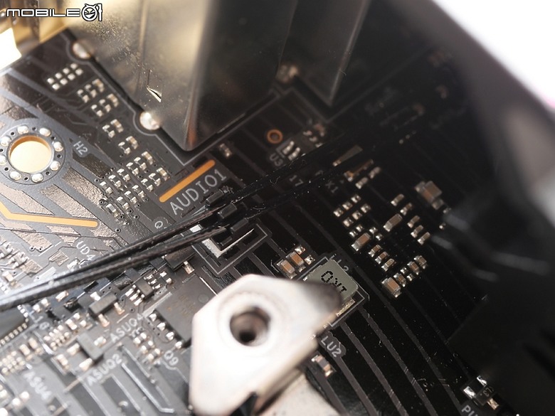 點我看大圖 性價取向擴充性強 Phantom Gaming Z790 Riptide WiFi 開箱