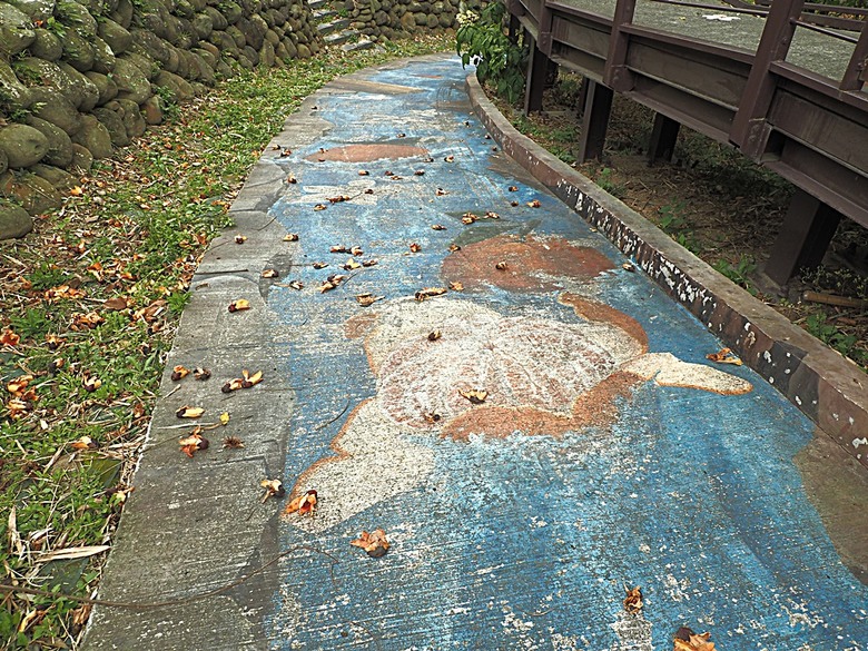 峨眉湖步道、細茅埔吊橋、富興老街、大自然文化世界、世界幸福咖啡總店-快樂咖啡坊，外掛關西一銀麵 — 浪漫臺三線之新竹峨眉湖半日行旅