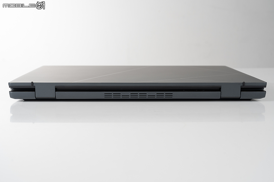 ASUS Zenbook DUO (2024) UX8406 測試報告｜保有最佳行動效能與續航的雙螢幕筆電