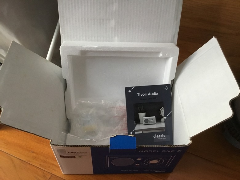遲來的開箱 Tivoli Audio MODEL ONE BT