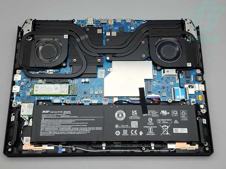 點我看大圖 【小宅開箱】Acer Predator Helios Neo PHN16-72 對的起價格的Super電競遊戲筆電