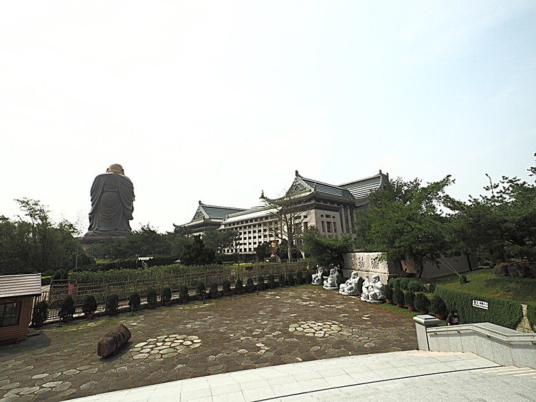 峨眉湖步道、細茅埔吊橋、富興老街、大自然文化世界、世界幸福咖啡總店-快樂咖啡坊，外掛關西一銀麵 — 浪漫臺三線之新竹峨眉湖半日行旅