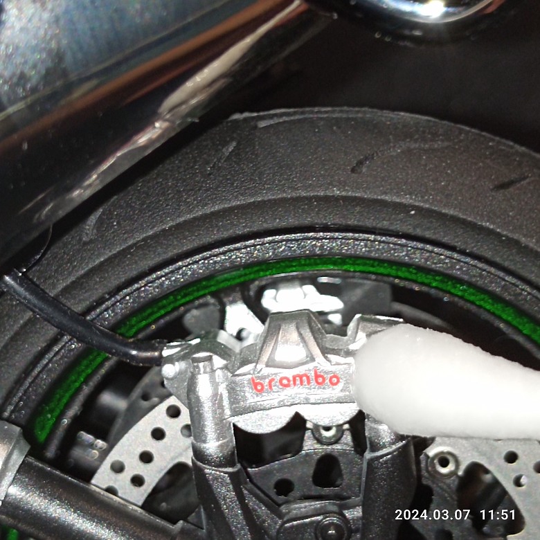 點我看大圖 【模型新手也能輕鬆組 Part1】MENG 1/9 KAWASAKI H2 悅色版 重機模型