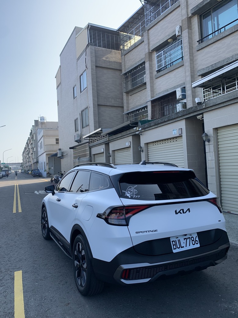 對韓國車真的很大的改觀,進步神速….Sportage終於交車啦!