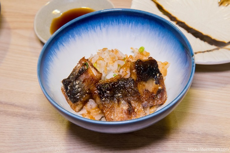 【臺南美食】台南預約制無菜單料理，坐在板前看料理長現場製作割烹料理，提供板前座位及包廂空間~鮨本味 - 南人幫