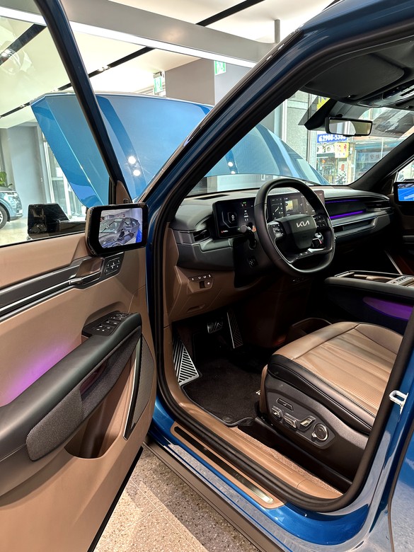 EV9展間賞車分享，最後好像還是得換七人座