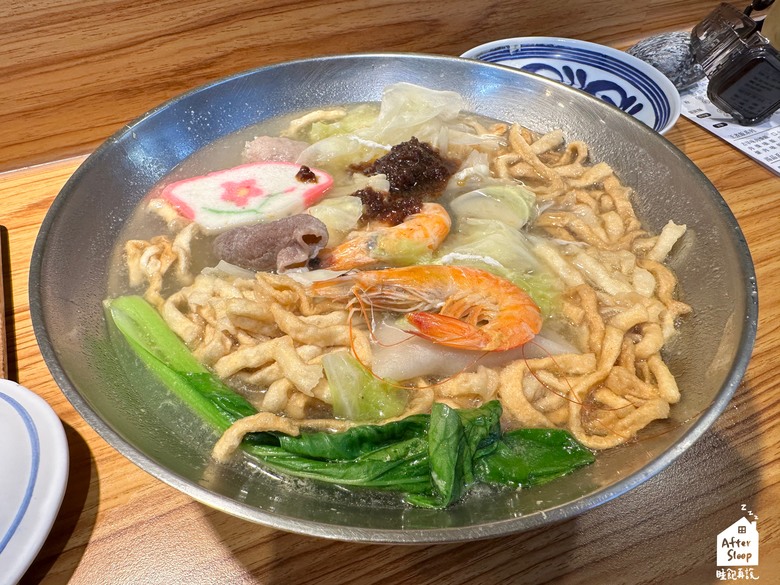 點我看大圖 高雄左營|王煮麵_龍華市場內文青麵店