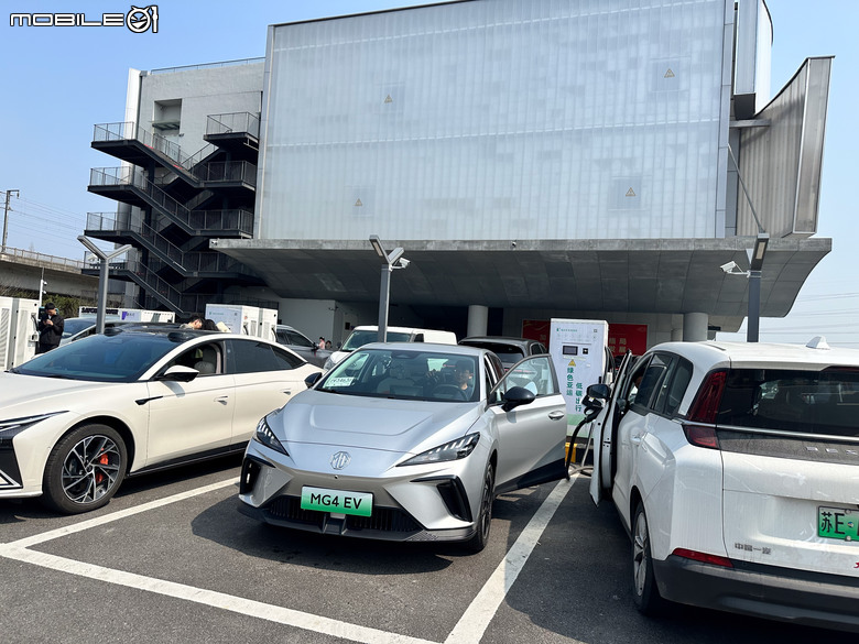 MG4 EV 中國試駕+400公里長程電耗測試|將成為台灣電動車市場的話題製造者!