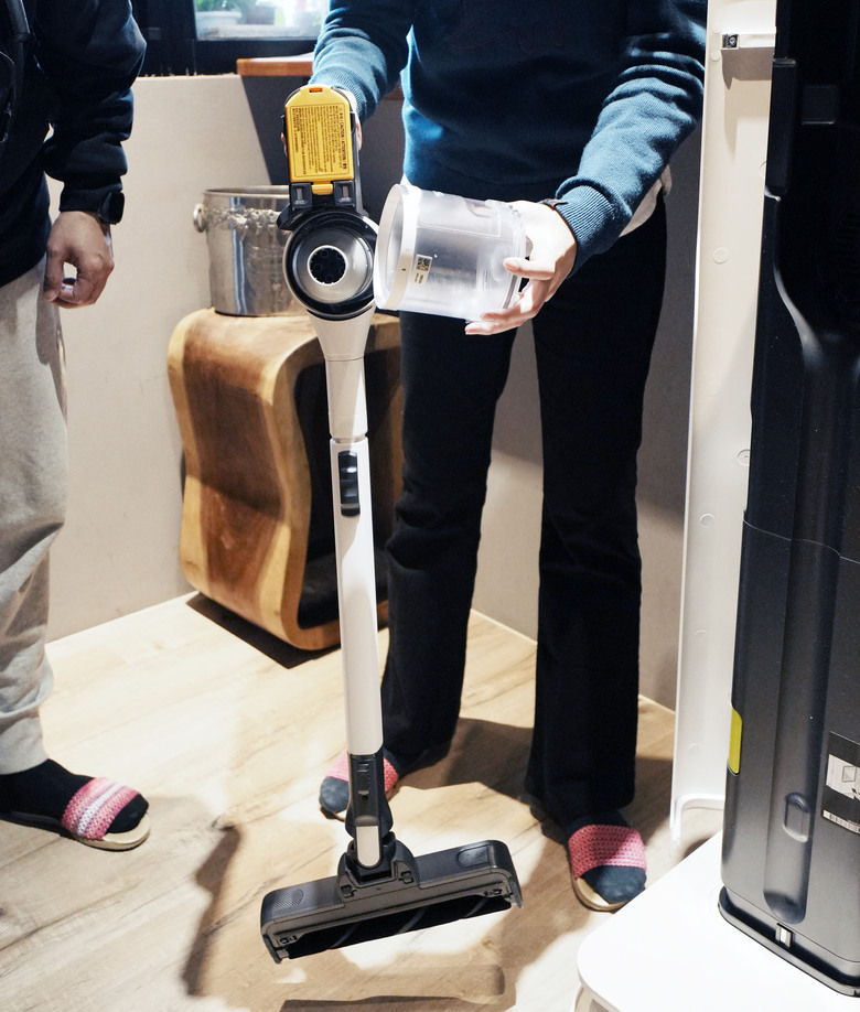 【實機上手】LG CordZero All-in-One Tower Combi 清空塔!雙機連動、自動除塵、更有效率!