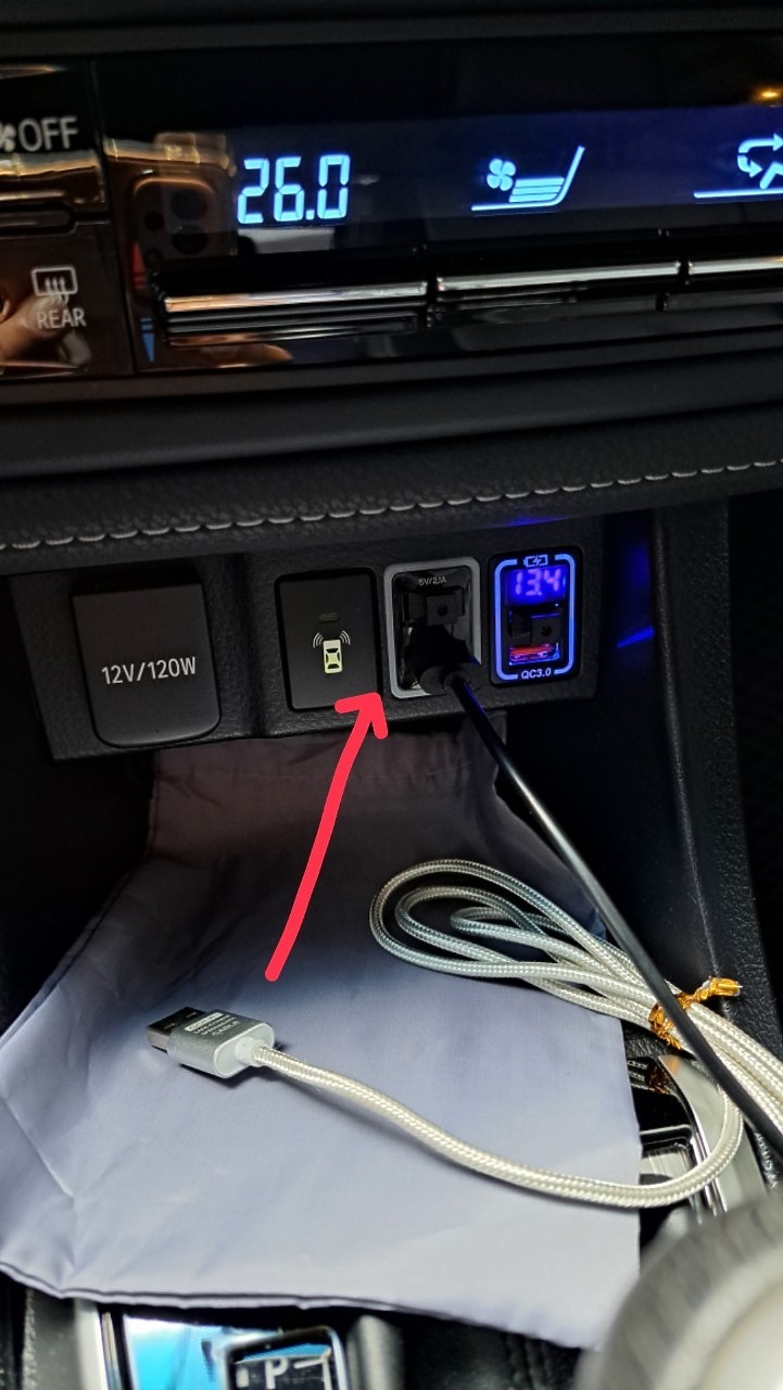原廠車充更換(電壓問題)- Altis11.5 新車開3年了
