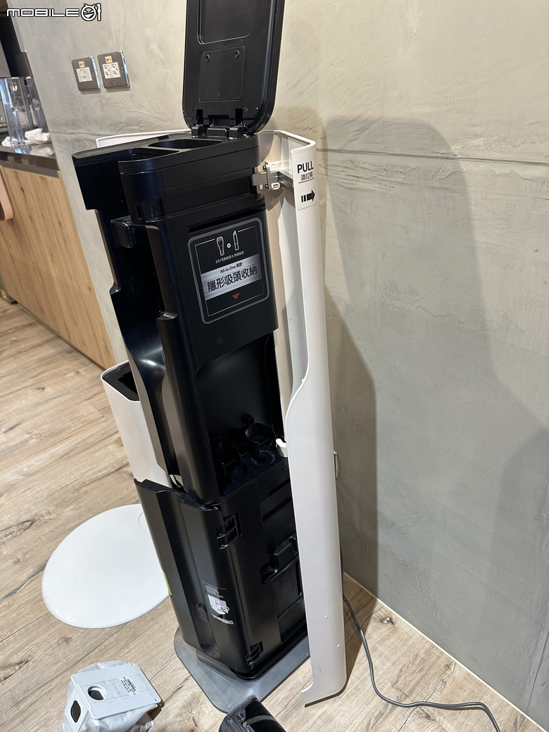 【LG 清空塔現場體驗】全新 A9X 吸塵器 & R5T 濕拖清潔機器人，打掃雙神器合體