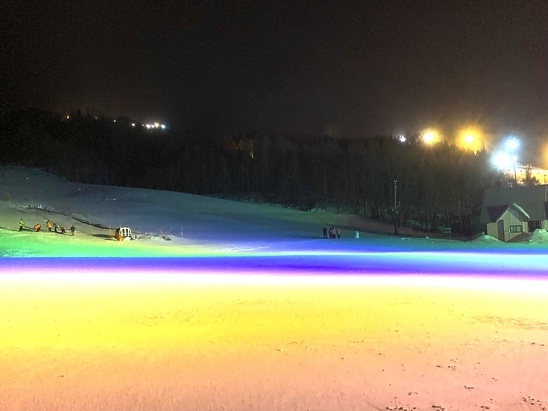 點我看大圖 <日本>2023全家人解封日本行~星野磐梯山滑雪 夜晚比白天更美