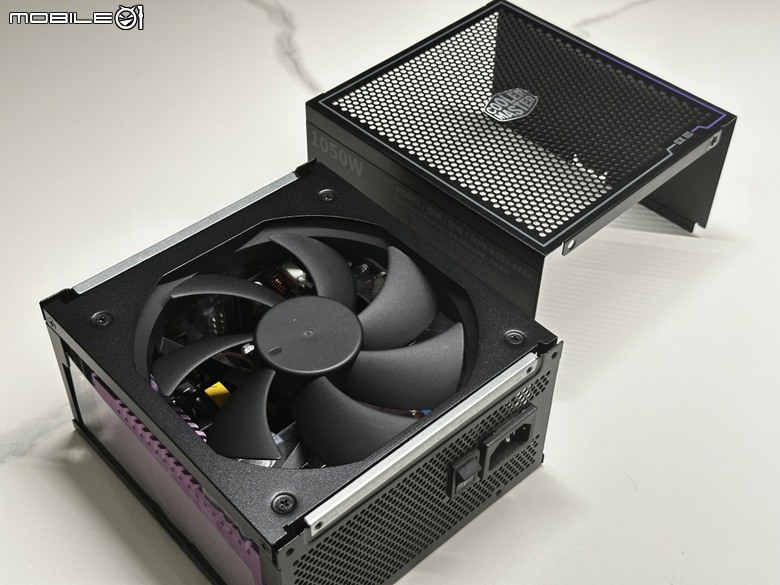 酷碼科技 GX III 1050 GOLD ATX 3.0電源