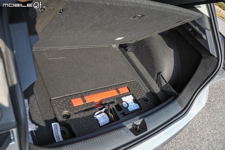 MG4 EV 中國試駕+400公里長程電耗測試|將成為台灣電動車市場的話題製造者!