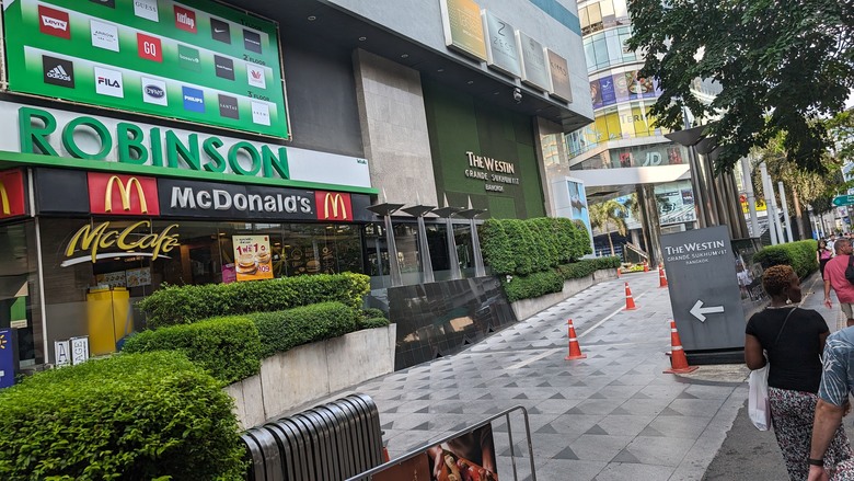 出差泰國買給女兒的禮物 - BKK Original的大象包 / 曼谷Terminal 21航站百貨介紹