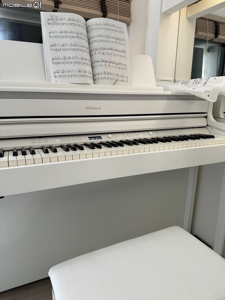 Roland 704 電鋼琴開箱