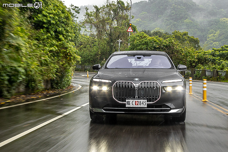 BMW i7 eDrive50 試駕|讓層峰買家想來電的尊榮旗艦