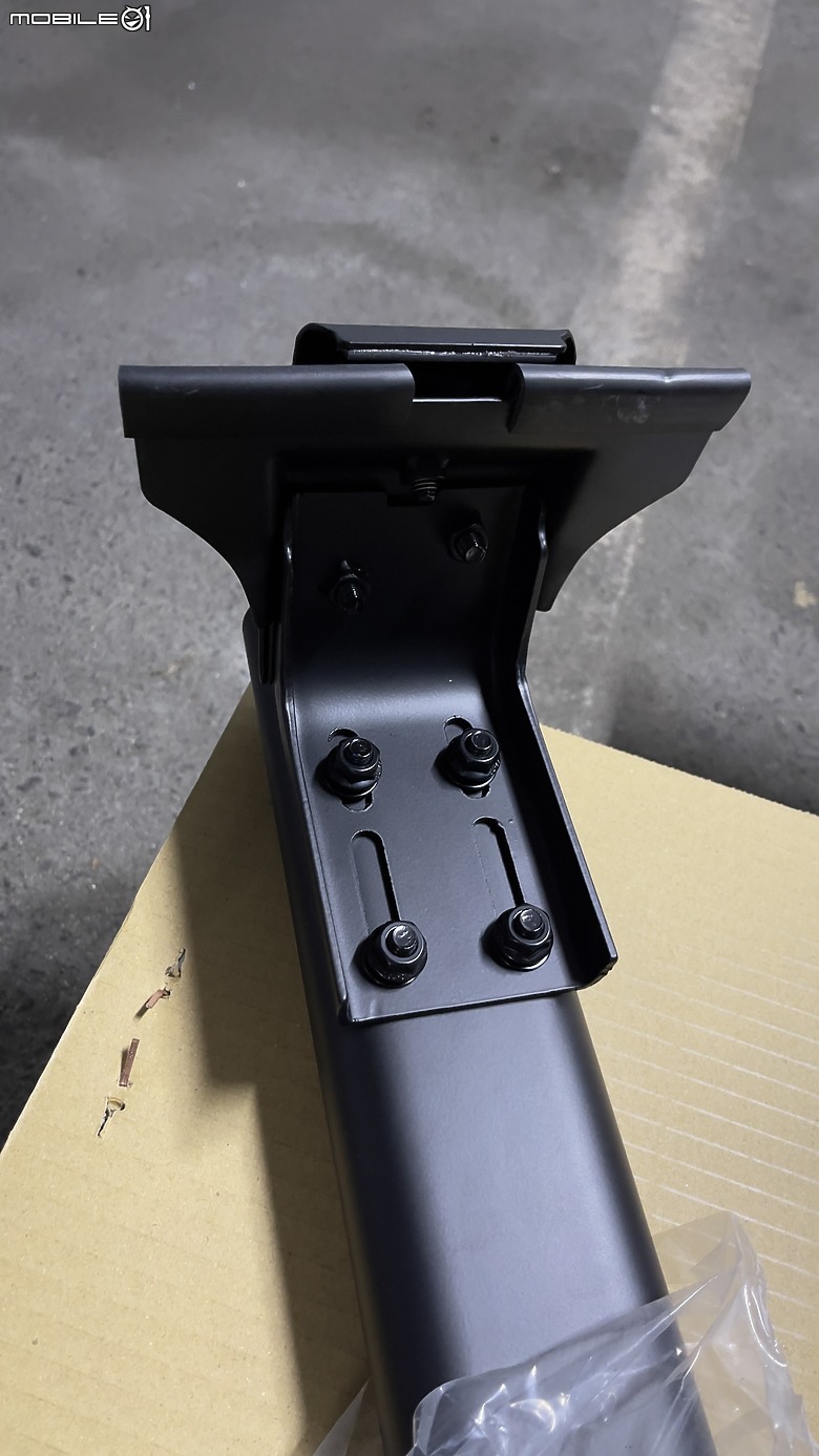 點我看大圖 TOYOTA Town Ace Van胖卡車頂架開箱:裝車頂架必讀,內文介紹適用Town Ace各大廠牌車頂架規格及安裝車頂架變更行照/驗車各項法規規定