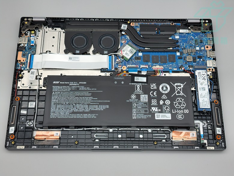 【小宅開箱】Acer 宏碁 Acer Swift Go 16 SFG16-72 性能、視訊、續航樣樣都給你