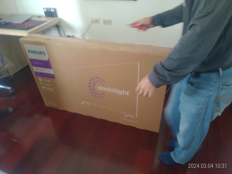 Ambilight (流光溢彩)初體驗（PHILIPS-55PUH8528）