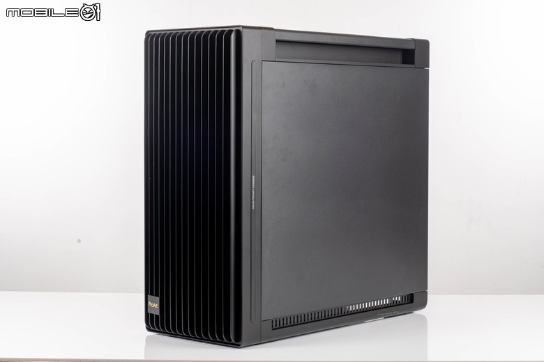 華碩 ProArt PA602 創作者機殼實組 以大容量/高效散熱搭配貼心設計打造的創作基地