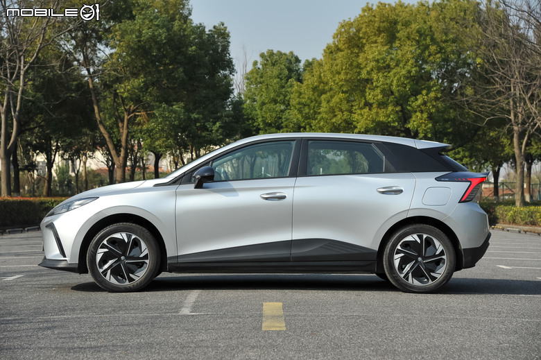 MG4 EV 中國試駕+400公里長程電耗測試|將成為台灣電動車市場的話題製造者!