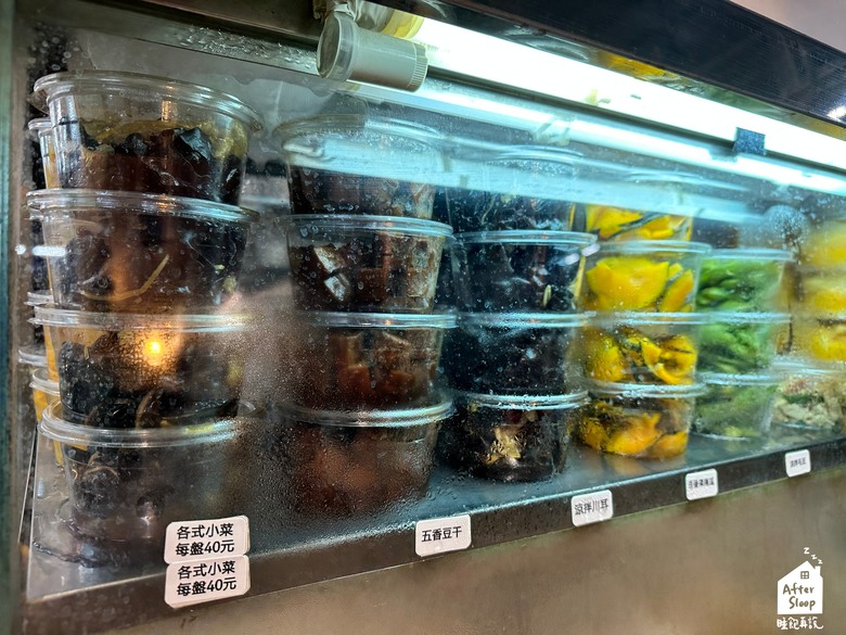 點我看大圖 高雄左營|王煮麵_龍華市場內文青麵店