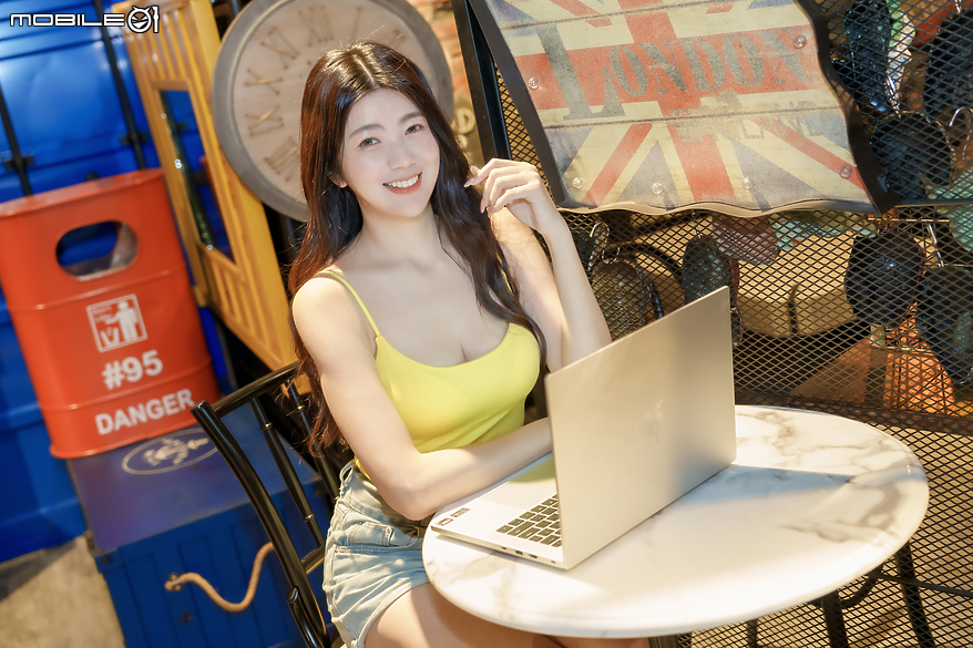 點我看大圖 Razer Blade 14 Mercury Edition 2024 實測報告|自由切換玩家與創作者效能模式