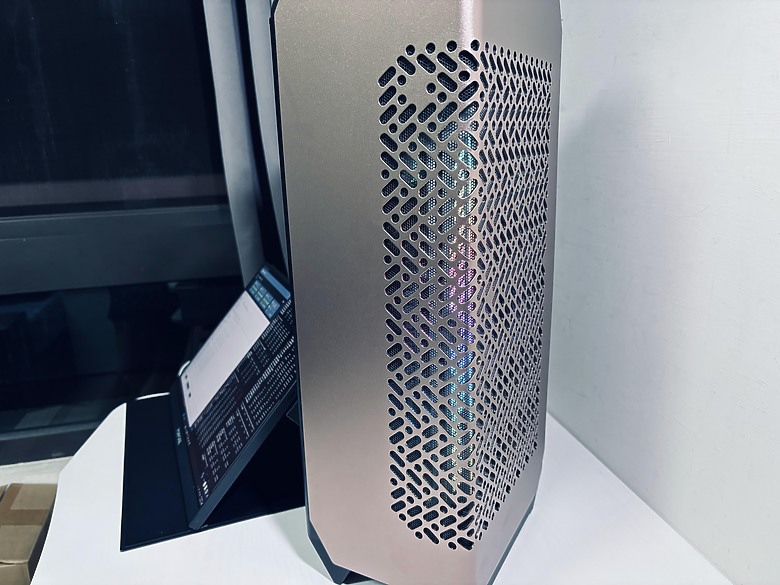 「立式高塔 itx 主機，賽博煙囪！」Cooler Master Ncore 100 Max 開箱分享～