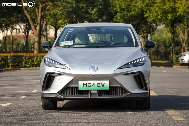 MG4 EV 中國試駕+400公里長程電耗測試|將成為台灣電動車市場的話題製造者!