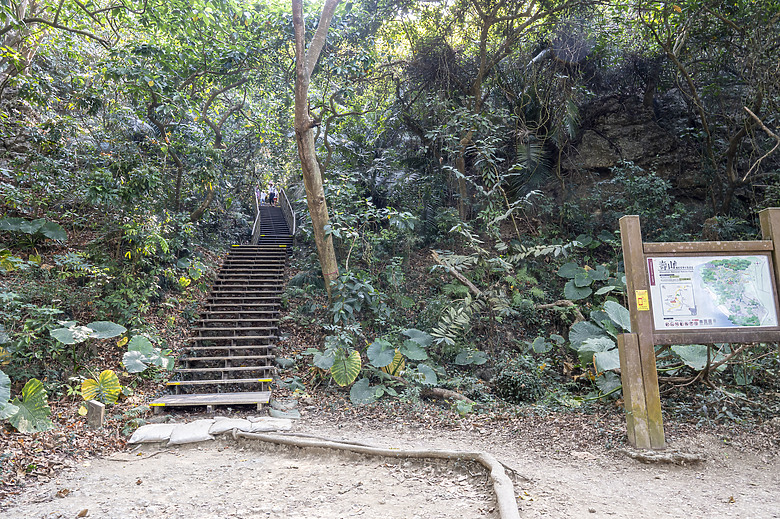 點我看大圖 假日半日遊-高雄柴山O型縱走