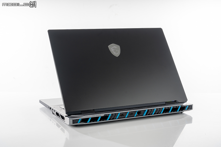 MSI Titan 18 HX A14V 測試報告｜穩坐龍魂電競的旗艦效能王座
