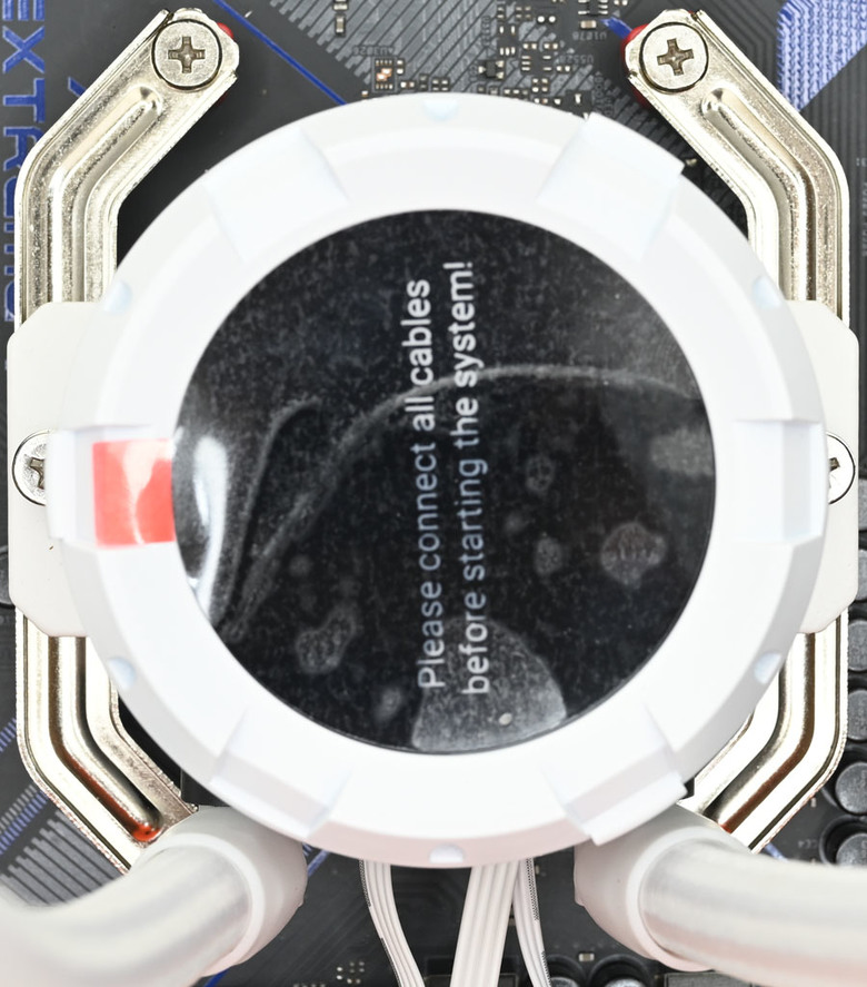 點我看大圖 ID-COOLING SL360 WHITE一體式水冷散熱器開箱