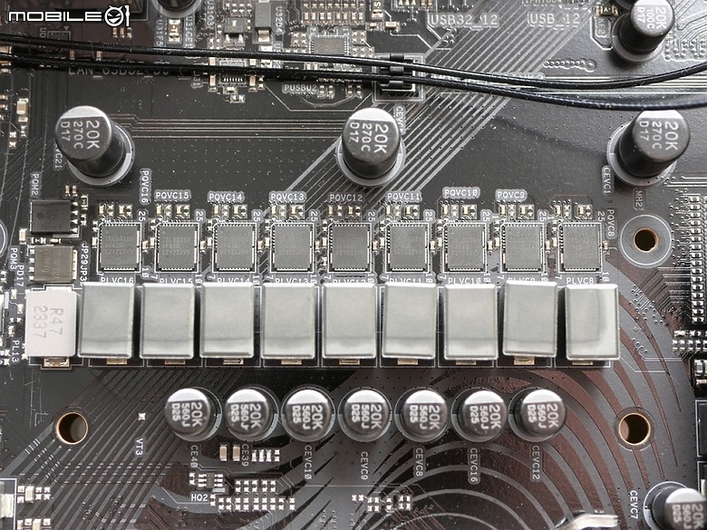 點我看大圖 性價取向擴充性強 Phantom Gaming Z790 Riptide WiFi 開箱