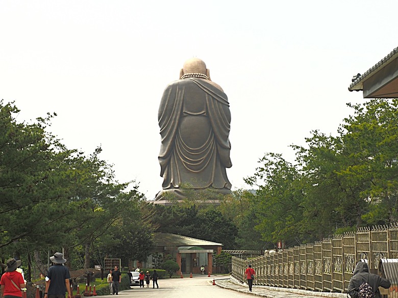 峨眉湖步道、細茅埔吊橋、富興老街、大自然文化世界、世界幸福咖啡總店-快樂咖啡坊，外掛關西一銀麵 — 浪漫臺三線之新竹峨眉湖半日行旅