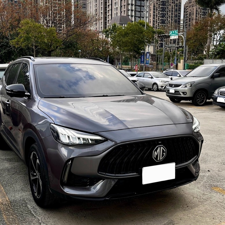對 HS 真的是又愛又氣