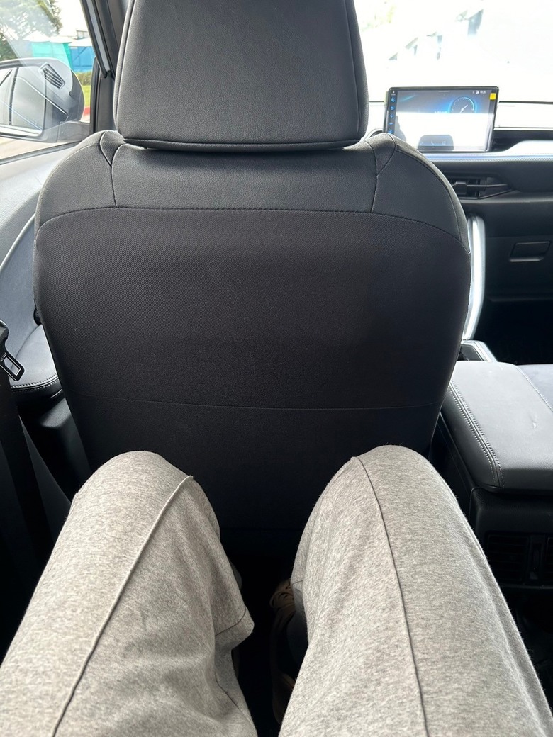 iRent的 YARIS CROSS 開箱