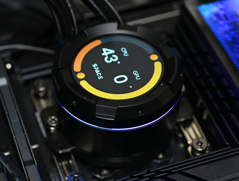 點我看大圖 ID-COOLING SL240一體式水冷散熱器開箱