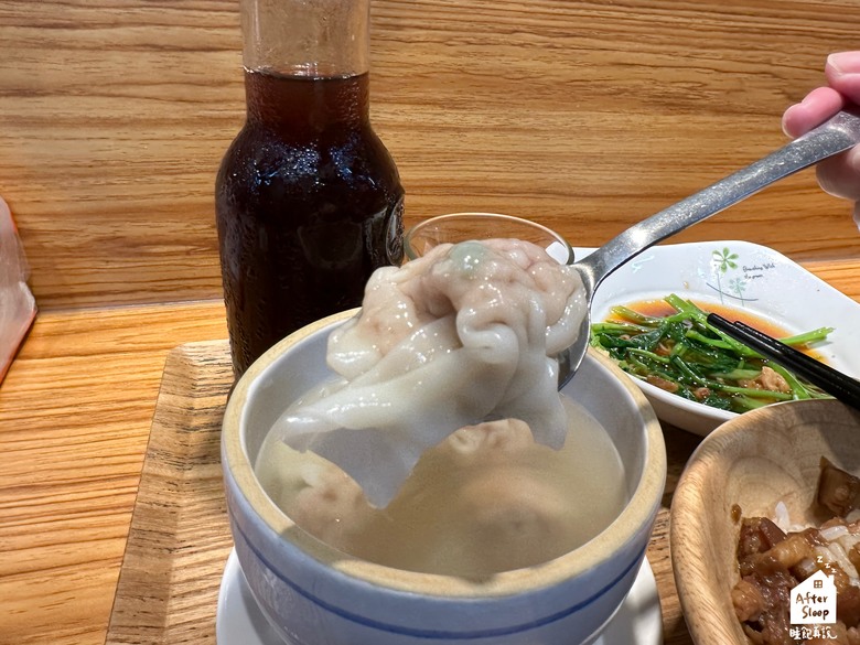 點我看大圖 高雄左營|王煮麵_龍華市場內文青麵店
