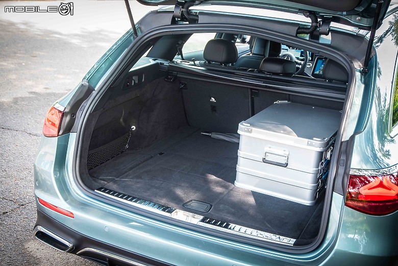 Mercedes-Benz E200 Estate試駕|從容且優雅的蛻變,歷代最美旅行車來了!